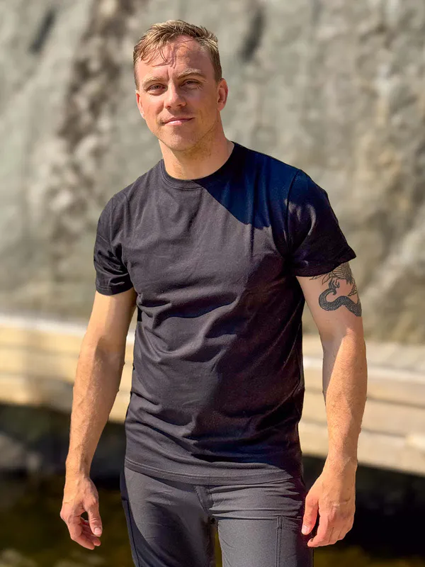 Hoppin T-skjorte Svart Unisex