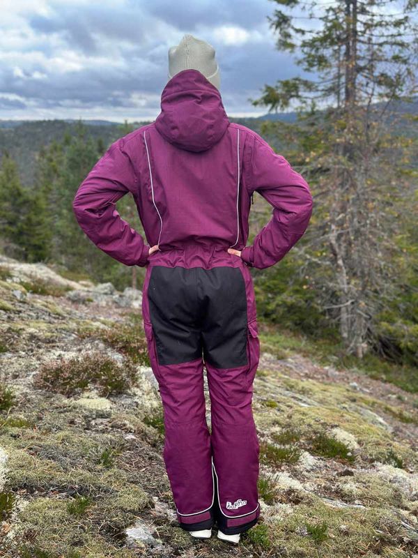 Hoppindressen Bringebær Dame